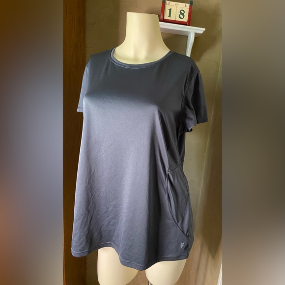 Danskin Now Semi-Fitted Grey Workout T-Shirt - Women's X Large (16-18) - Picture 9 of 9